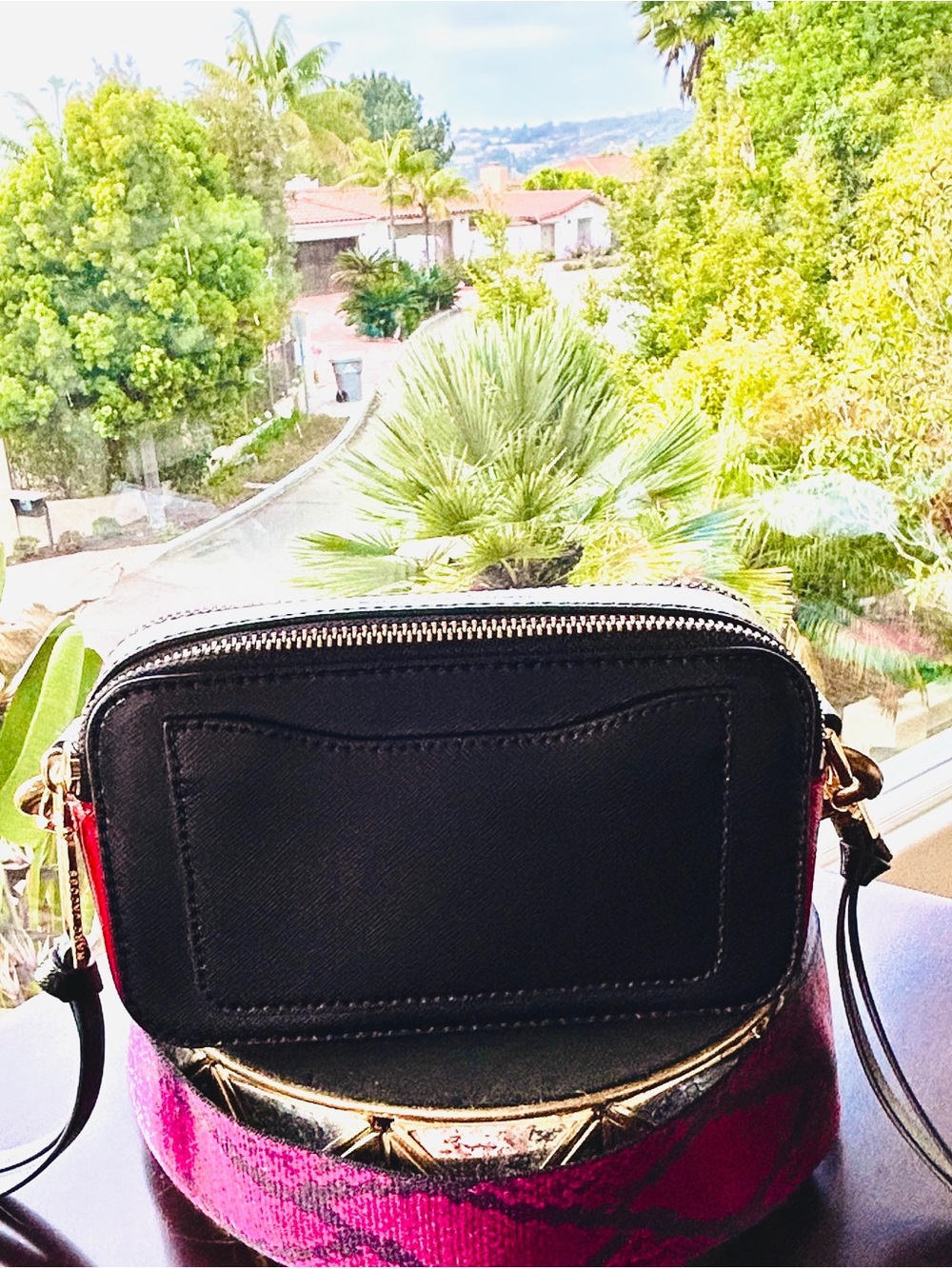 Marc Jacobs Snapshot Crossbody Camera Bag in Black / Red Colorway EUC - Picture 6 of 16